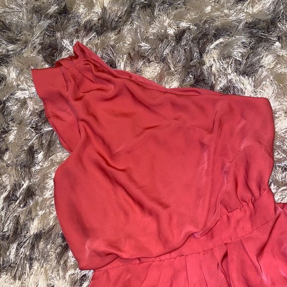 💖 ~Gorgeous Off The Shoulder Coral/Pink Dress! Size 6! Excellent Condition!~ 💖 - Picture 5 of 7